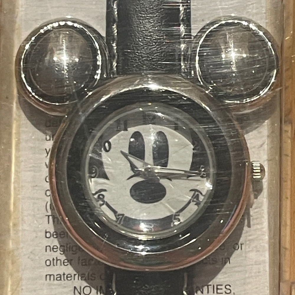 Brand New Disney Mickey Mouse Watch